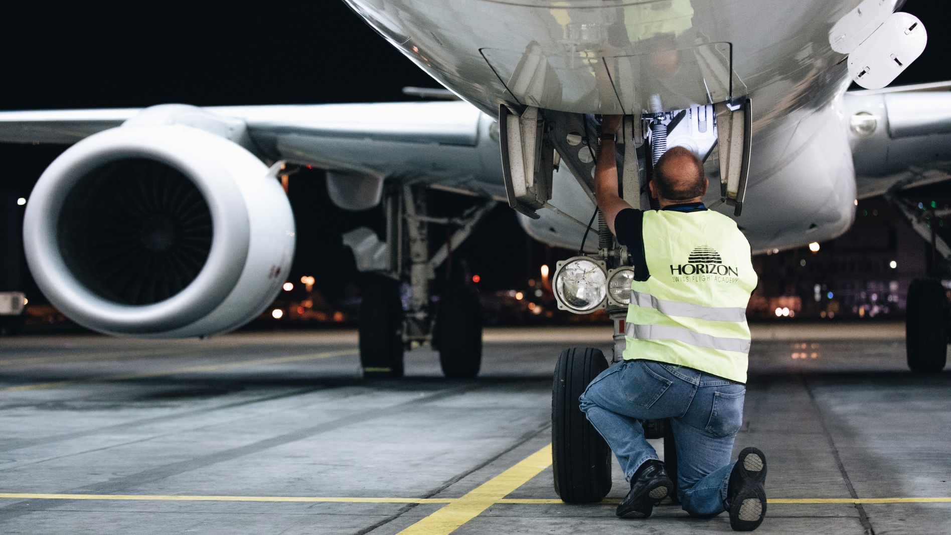 Embraer 190 Technical Training