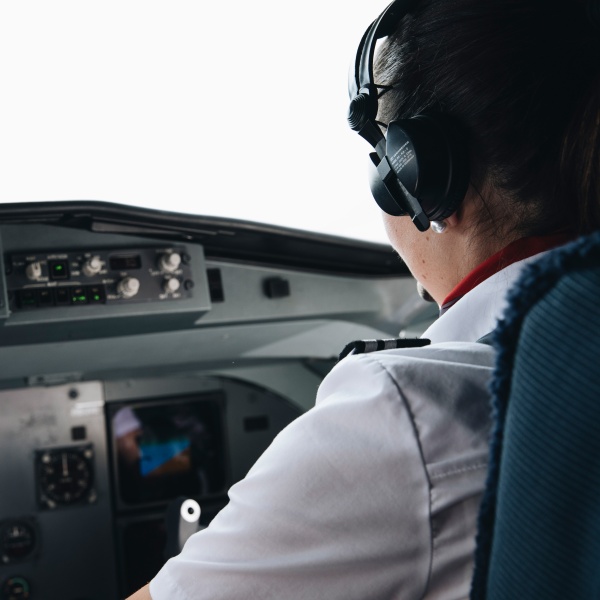 Airline Pilotin Horizon Swiss Flight Academy